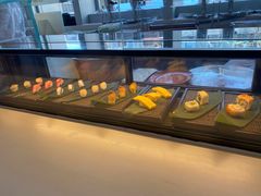 面包甜点陈列柜-The Place 自助餐(香港康得思酒店)