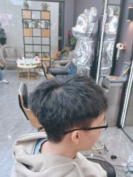 -藤野造型烫染·漂发