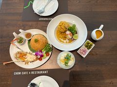 大虾炒饭-Chom Cafe and Restaurant