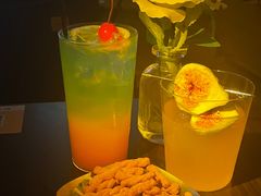 -Mx.cocktail bar
