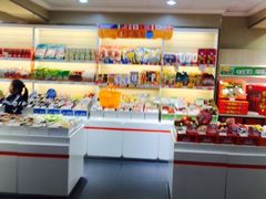 -来伊份(我格广场武宁路店)