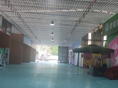 -上海龙吴水胜海发市场