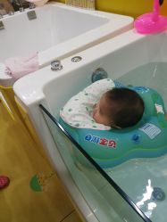 点击看大图 -自游宝贝婴童游泳馆