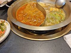 -沸炉重庆老火锅(军事博物馆店)