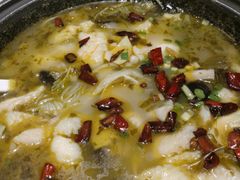 -渝是乎酸菜鱼(龙旗购物中心店)