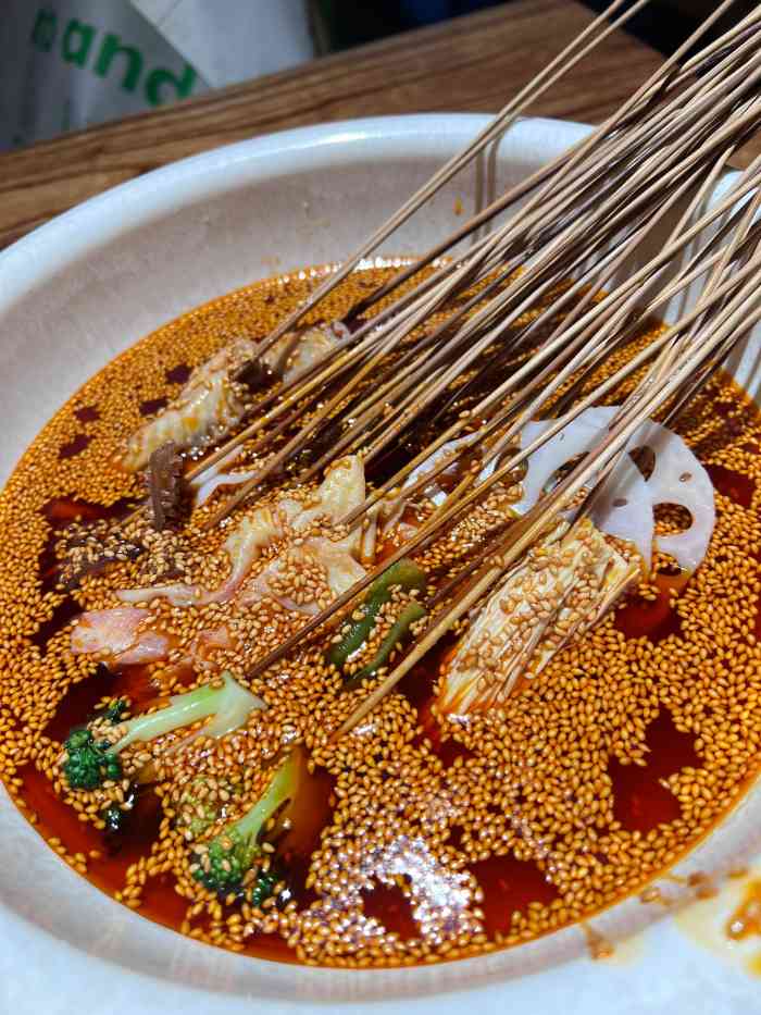 嘉州叶婆婆钵钵鸡(太古里店)-"[笑脸]真的是寒风凛冽呀,想到来成都的