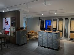 -目艮眼镜SHOWROOM(品牌集合店)
