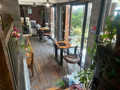 -蓝壁虎咖啡酒馆