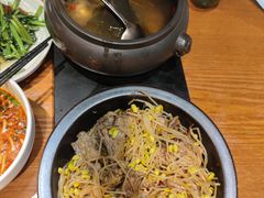 -云海肴·汽锅鸡·云南菜(天山百盛优客店)