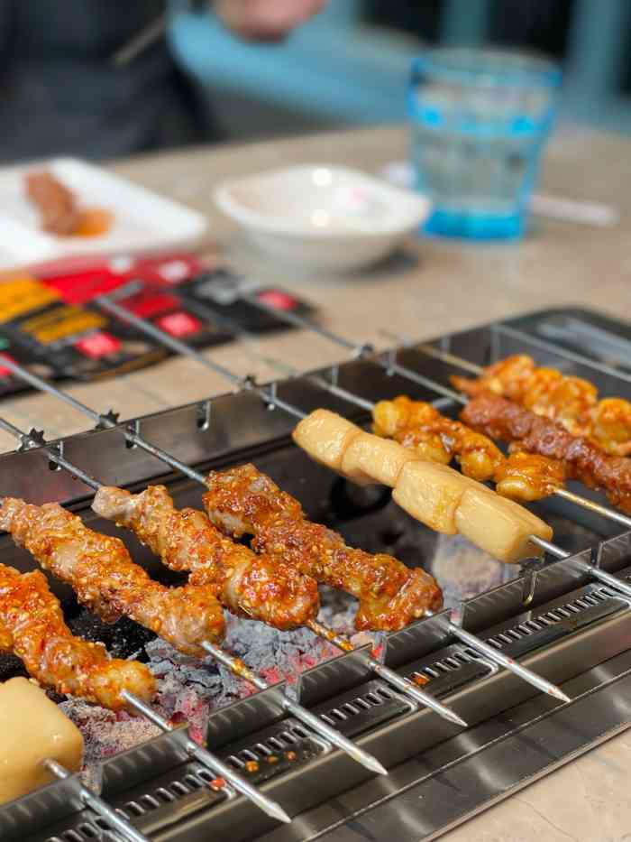 丰茂烤串(麦库店)-"烤肉还是挺好吃的,主演是自己烤肉说着说着.