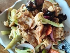 五花肉炒有机菜花-遇见小院—虹鳟鱼•农家菜(怀柔店)