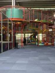 -趣玩空间蹦床乐园(临平旗舰店)