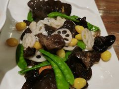 -清真·玛丽亚新疆菜主题餐厅(浙江中路店)