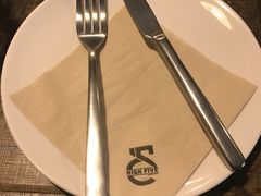 -HIGH FIVE哈福手工汉堡(桂林路店)