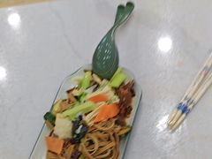 -大肚水饺锅贴·家常融合菜(新港店)