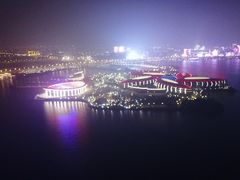 -上海滴水湖皇冠假日酒店