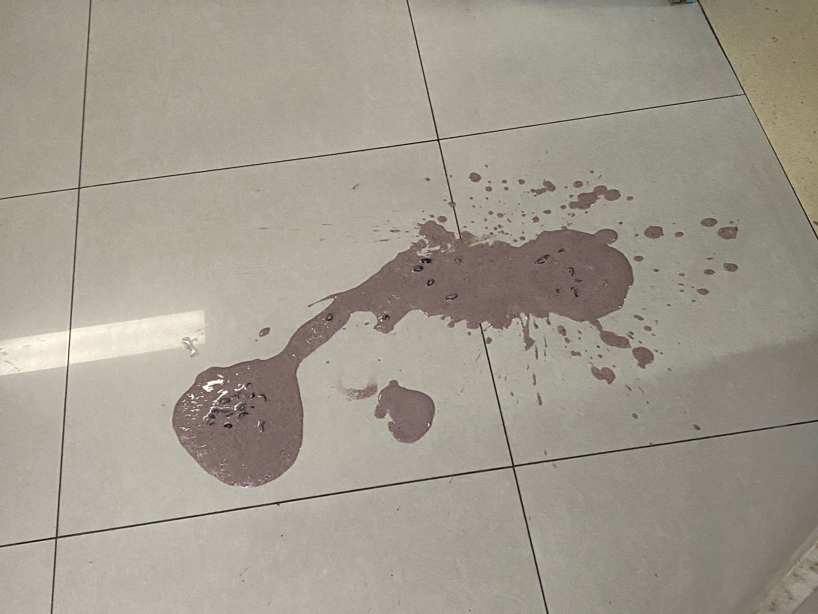 好好的奶茶说翻就翻