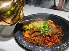 -江湖小牛·水煮牛排火锅(欧亚新生活购物广场店)