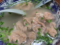 三鲜牛肉馄饨-老新隆牛肉锅贴(新街口店)