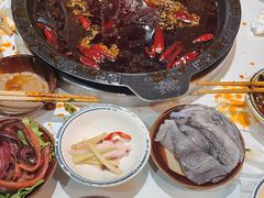 -卤校长老火锅(杨家坪直营店)