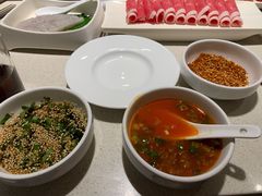 -海底捞火锅鲜切牛肉主题店(长寿路店)