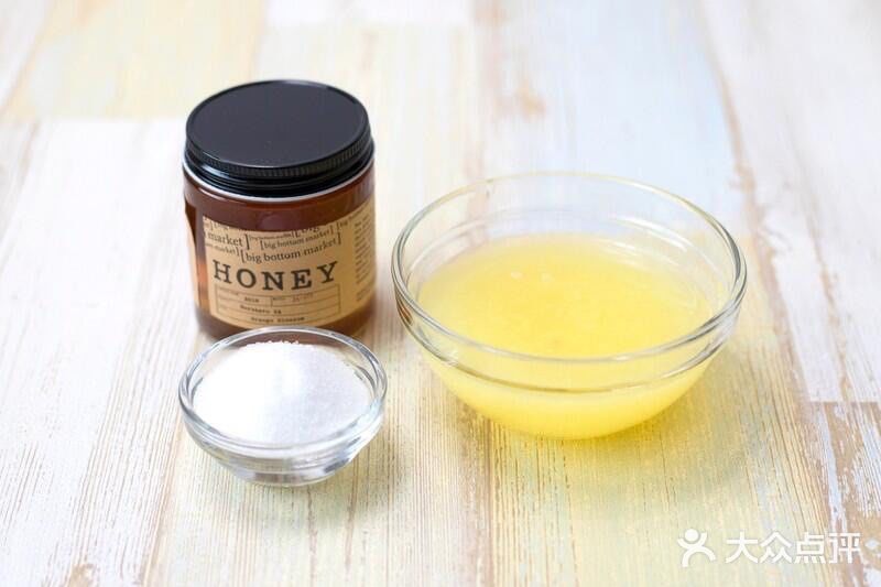 清爽夏日🌟簡易料理：覆盆子檸檬氣泡飲🌟