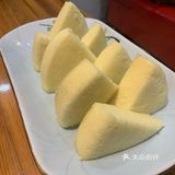 白水鱼给我们做了一半清蒸一半剁椒，味道不错