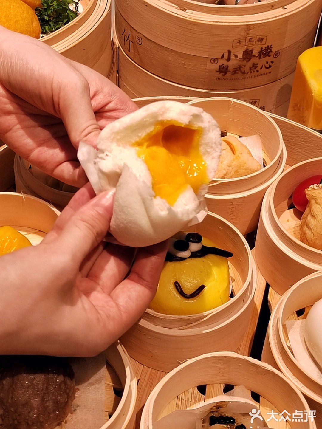 为了大眼仔菠萝包，我愿意来这家店一百次！