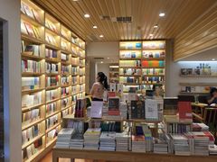 -猫的天空之城概念书店(景德镇陶溪川店)