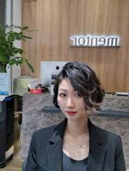 -Mentor Hair Salon