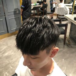 -Kraemer Paris苏豪路易士·嘉玛发廊