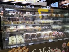 -红宝石·鲜奶小方·海派西点房(莘庄龙之梦店)