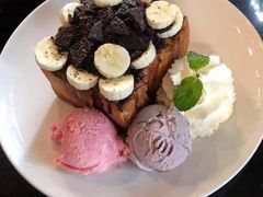 -莓园冰淇淋店