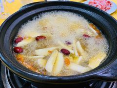-濠轩阁特色生蚝火锅(水湾路店)