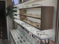 -视野联行眼镜·蔡司授权店(长白万象汇店)
