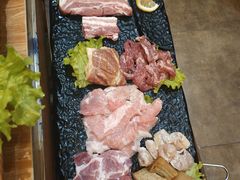 -弘益铭家九炙社韩国烤肉料理(尚美店)