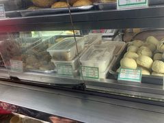 面包甜点陈列柜-护国寺小吃(新街口店)