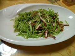 芦蒿炒香干-丁老爷子苏香圆