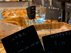 面包甜点陈列柜-仙峰天然面包(迎宾路店)