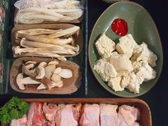 -芸山季·云南野生菌火锅(人民广场来福士店)