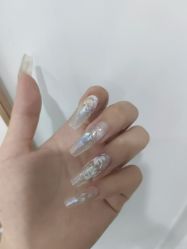 -灰姑娘美甲美睫馆