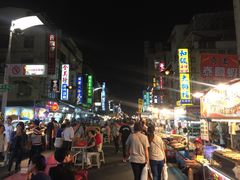 -六合夜市