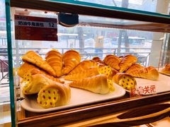 奶油牛角面包-新侨三宝乐面包店(崇文门店)