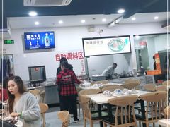 大堂-龙鑫记清远脆皮鸡胡椒猪肚鸡