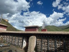 -比如骷髅墙景区