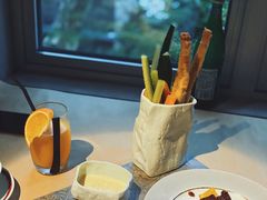 笔筒色拉-穹六人间 people 6(岳阳路店)