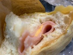 黄金火腿堡面包-Caidie Bakery采蝶轩(百越店)