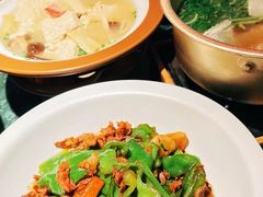 -洱火云南酸菜牛肉火锅(石景山当代商城店)