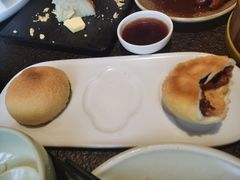 酥皮山楂叉烧包-蝴蝶里·粤菜·点心(滨江龙湖店)