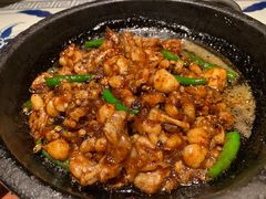 酱爆石锅蛙-绿茶餐厅(王府井永宁门店)
